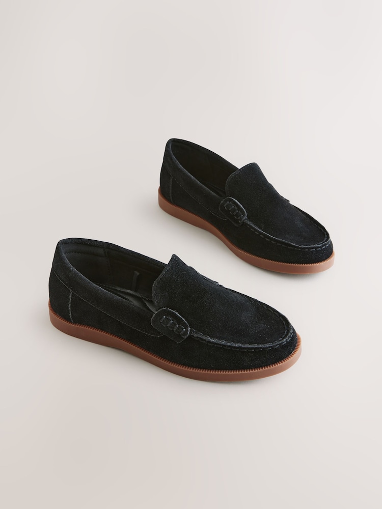 Schwarz - Halbschuhe - Bild 1 von 6 Schwarz - Halbschuhe - Bild 1 von 6