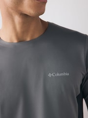 Серый - Columbia Three Pitch™ Short Sleeve Crew Black T-Shirt - Image 4 of 5