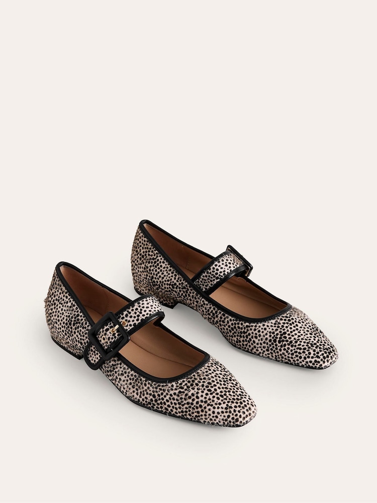 Cream - Boden Vic Chisel Toe Mary Jane čevlji - Slika 2 iz 4 Cream - Boden Vic Chisel Toe Mary Jane čevlji - Slika 2 iz 4