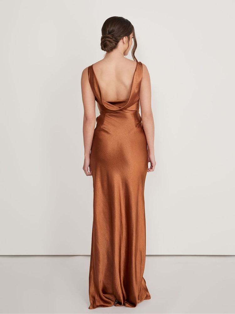 Vestido de dama de honor de satén con escote en la espalda de Six Stories - Imagen 2 de 5