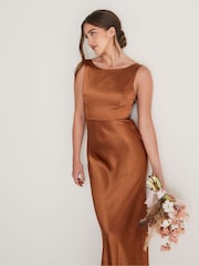 Vestido de dama de honor de satén con escote en la espalda de Six Stories - Imagen 4 de 5