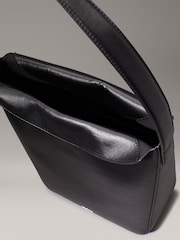 мягкая моделирующая сумка Calvin Klein - Изображение 2 из 3
