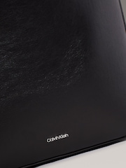 мягкая моделирующая сумка Calvin Klein - Изображение 3 из 3
