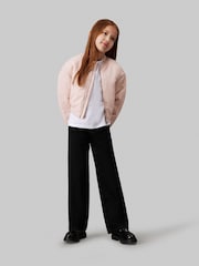 سترة بومبر من الساتان بقصة واسعة من Calvin Klein - صورة 2 من 4