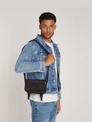 Calvin Klein – Kameratasche mit Webband - Bild 4 von 4