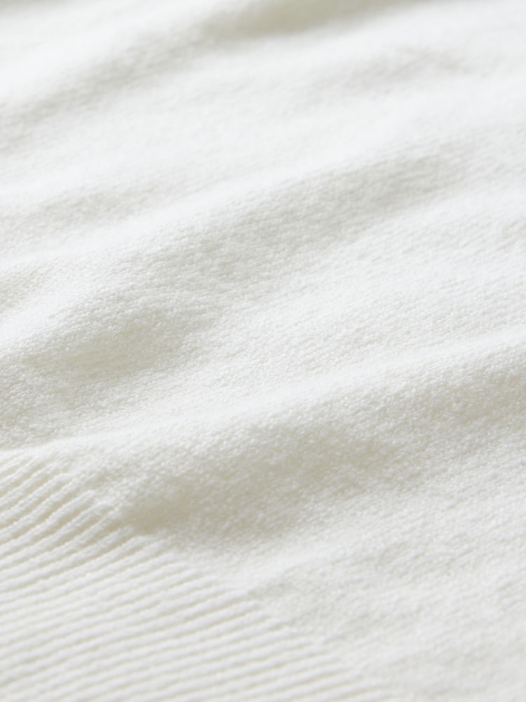 Gap White CashSoft Cropped Vest - Image 5 of 5