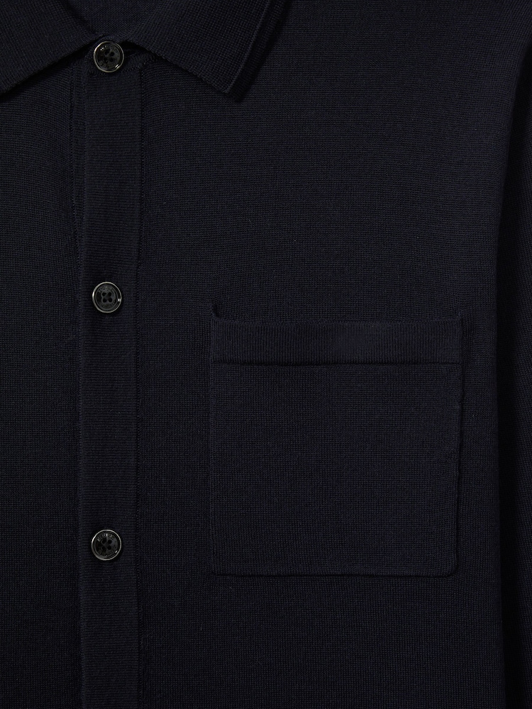 Mornarica - Reiss Munich Merino Wool z gumbi po celotni dolžini pletena jopa - Slika 7 iz 7