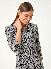Roman Black Geometric Print Tie Waist Midi Shirt Dress - Image 4 of 5