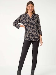 Roman Brown Textured Abstract Print Top - Image 3 of 5