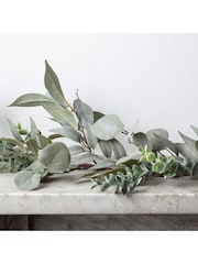 Lights4fun 1.5m Pre Lit Eucalyptus & Laurel Christmas Garland - Image 3 of 3