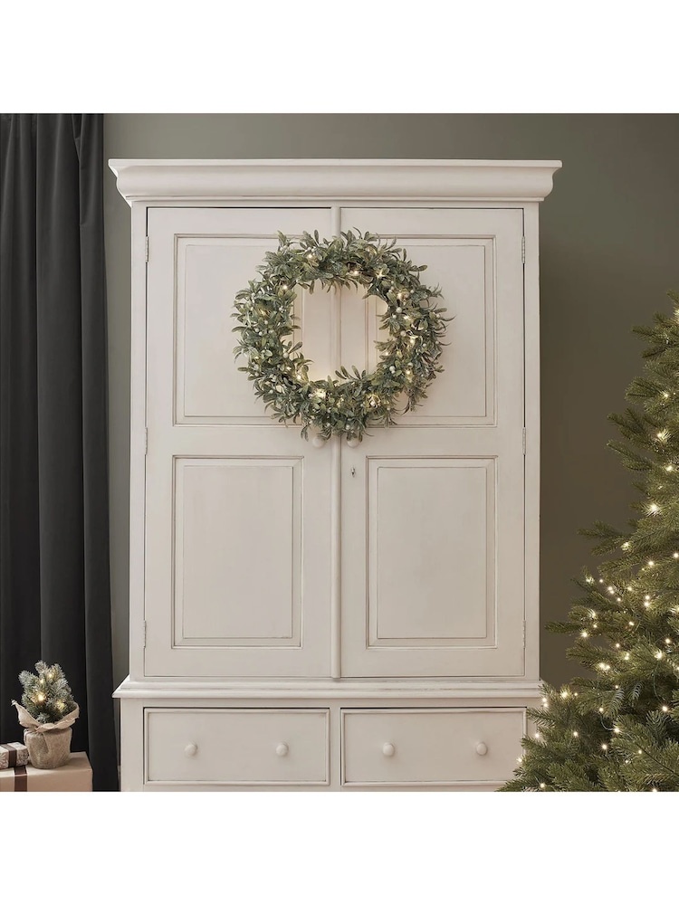 Lights4fun Oversized 62cm Pre Lit Mistletoe Christmas Wreath - Image 2 of 2