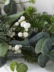 Lights4fun 2m Pre Lit Eucalyptus Christmas White Berry Garland - Image 2 of 2