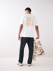 Белый - Columbia Butte™ Graphic Black T-Shirt - Image 3 of 7