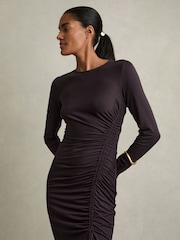Reiss Burgundy Rosie Petite Jersey Ruched Midi Dress - Image 3 of 6