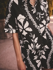 Black/White Floral Print Broderie Short Sleeve Button Down 100% Cotton Shirt - Image 4 of 4