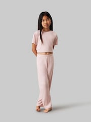 طقم بيجامة بتصميم محبوك من Calvin Klein - صورة 1 من 5