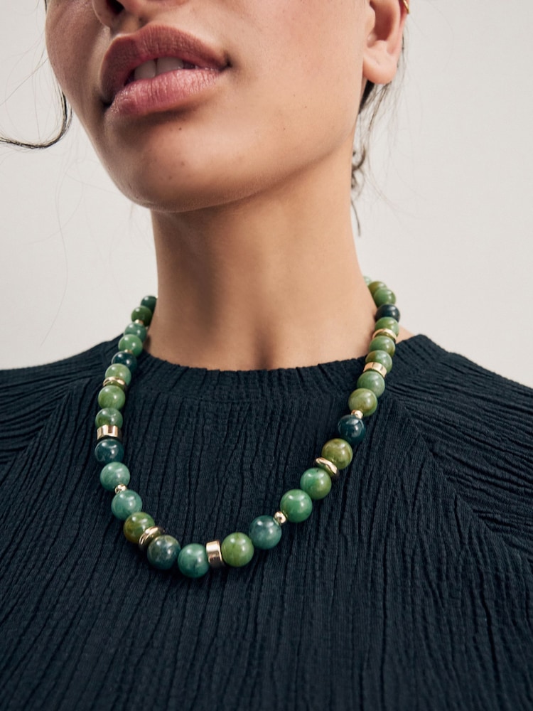 Green Round Beaded Necklace - Image 1 of 4