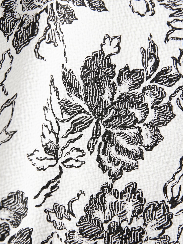 Black/White Floral Regular Fit Short Sleeve Seersucker Shirt - Image 7 of 7