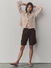 Chocolate and White Linen Rich City Shorts 2 Pack - Image 3 of 15