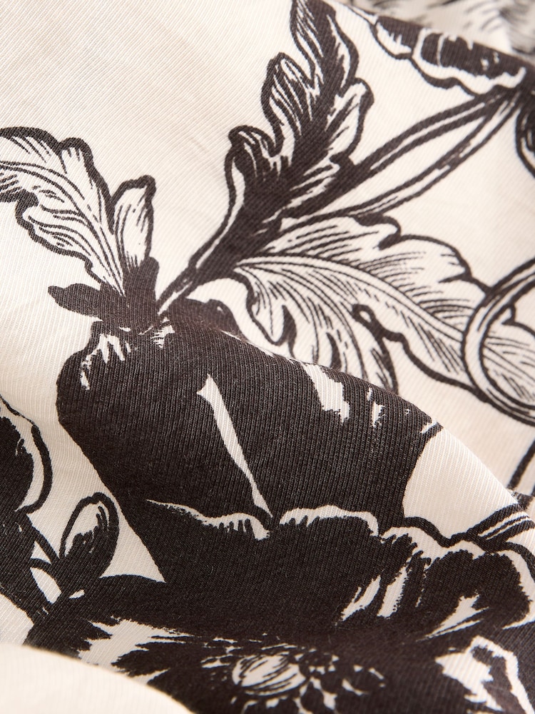 Cream and Black Floral Print Sleeveless Column A-Line Maxi Dress - Image 7 of 9