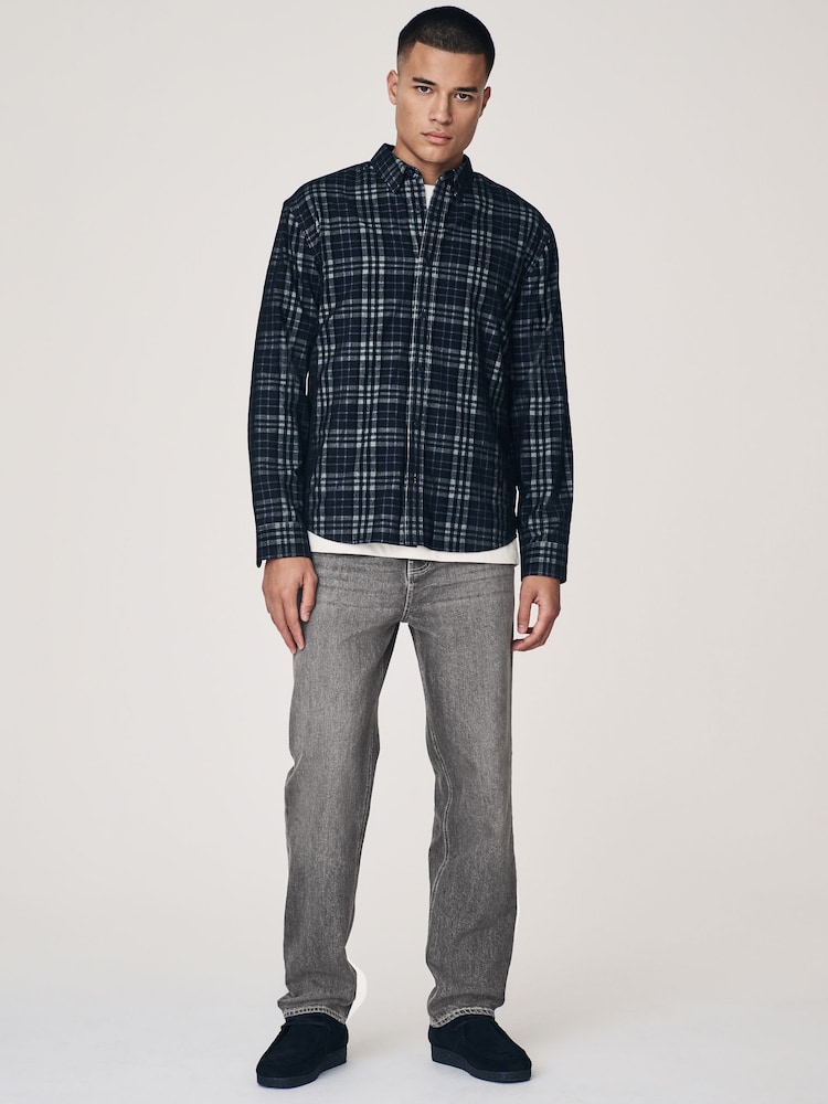 siva - Raven kroj - Vintage Wash denim kavbojke - Slika 2 iz 12