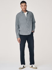 أزرق مغسول - Regular Tapered Fit Classic Stretch Jeans - صورة 2 من 12