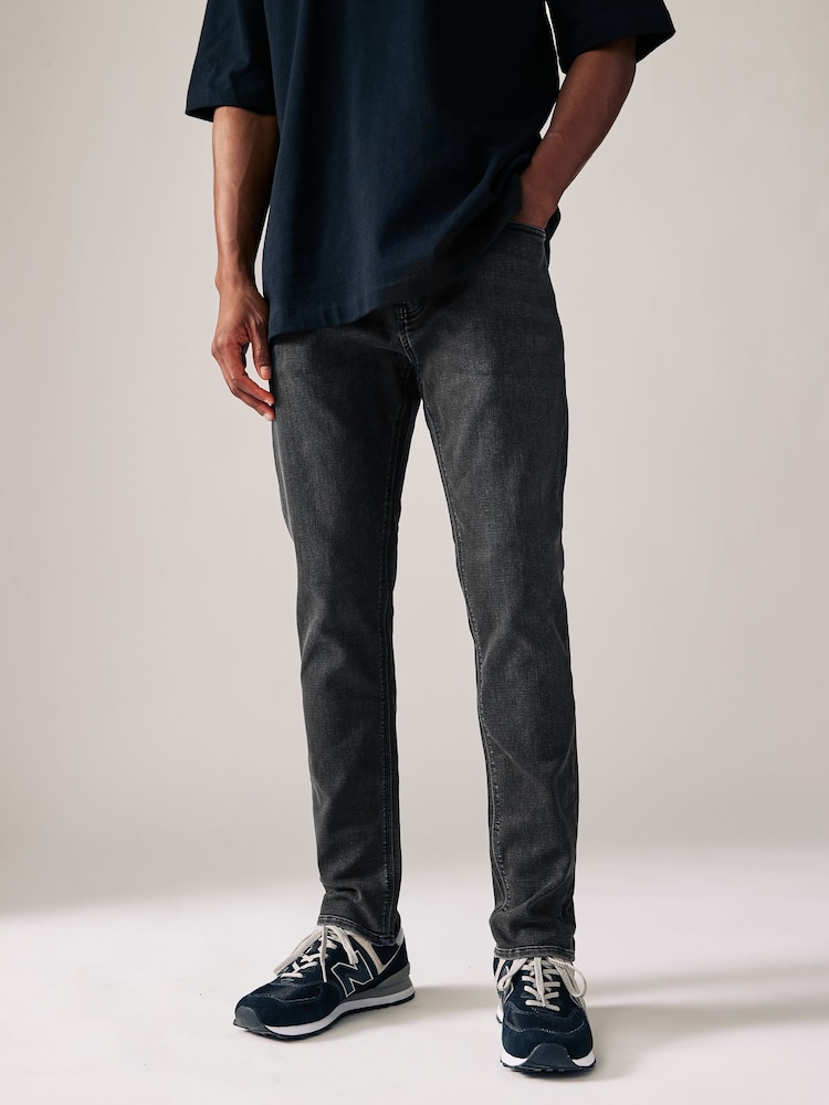 Schwarze Waschung - Enge Passform - Bequeme Stretch-Jeans - Bild 1 von 11 Schwarze Waschung - Enge Passform - Bequeme Stretch-Jeans - Bild 1 von 11