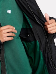 Plumas para niño raglán de New Balance - Imagen 6 de 12