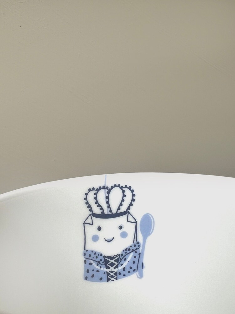 Scruffy Little Herbert Blue Queen Of The Cuppa Mug - Image 2 of 5