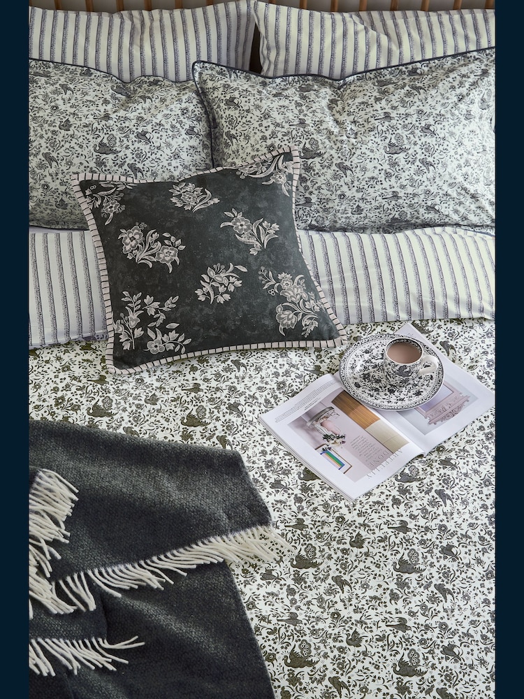 Burleigh X Bedeck Of Belfast Charcoal/White Regal Peacock 100% Cotton Duvet Cover and Pillowcase Set - Image 3 of 4