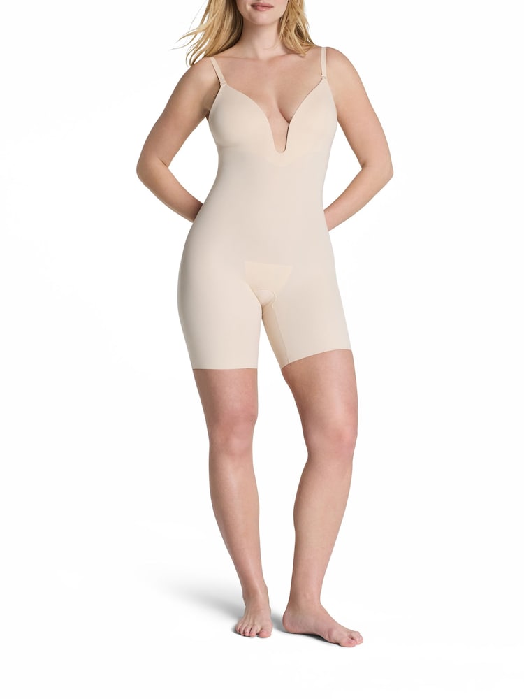 Spanx SPANXshape™ Suit Your Fancy Plunge Low-Back Mid-Thigh Bodysuit - Imagem 1 de 6 Spanx SPANXshape™ Suit Your Fancy Plunge Low-Back Mid-Thigh Bodysuit - Imagem 1 de 6