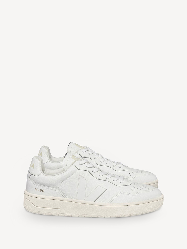 Veja V-90 Trainers - Image 1 of 4