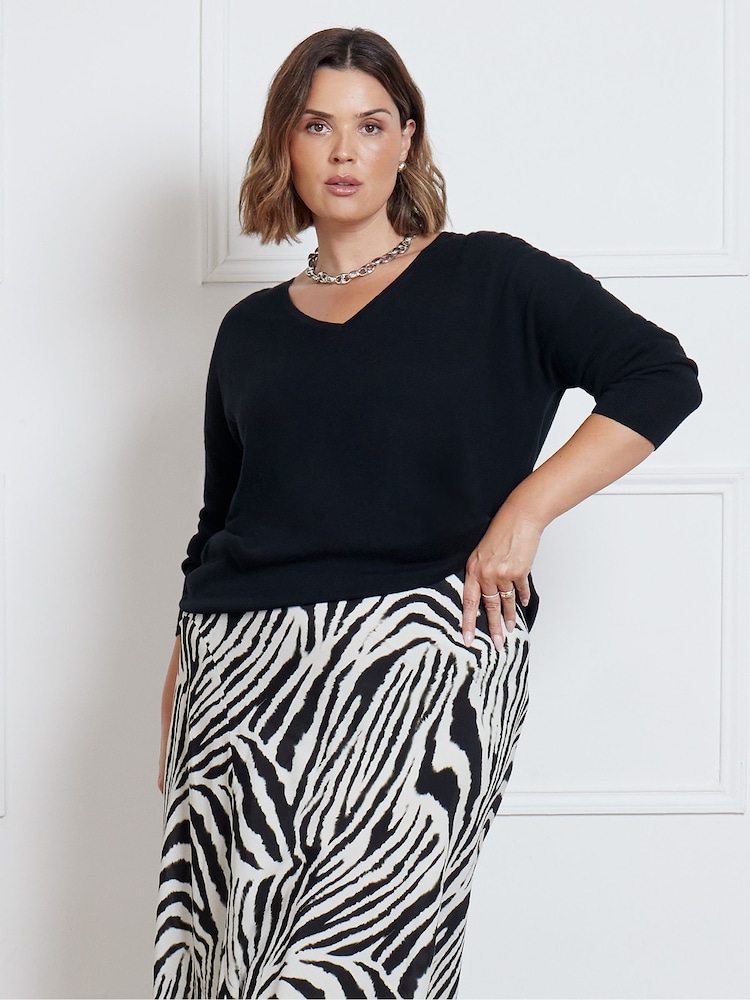 Live Unlimited Black Relaxed V-Neck Jumper - Image 2 of 3