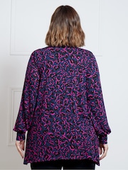 Live Unlimited Curve Hemd aus Jersey mit Leopardenmuster und Taschensaum - Bild 4 von 4