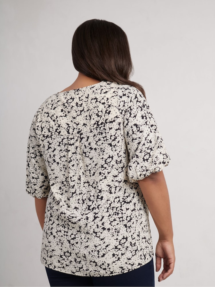 Live Unlimited Black Curve Floral Puff Sleeve Blouse - Image 2 of 3