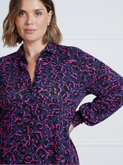 Live Unlimited Black Petite Curve Leopard Print Jersey Hanky Hem Shirt - Image 2 of 4
