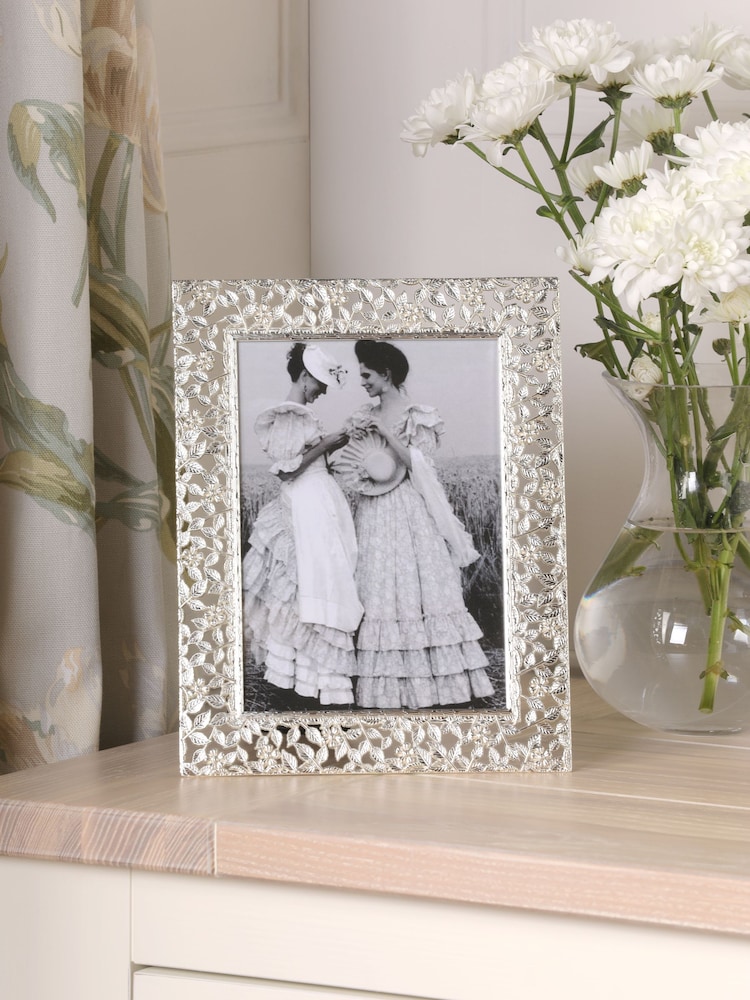 Laura Ashley Silver Plated Woolard Photo Frame - Image 1 of 4