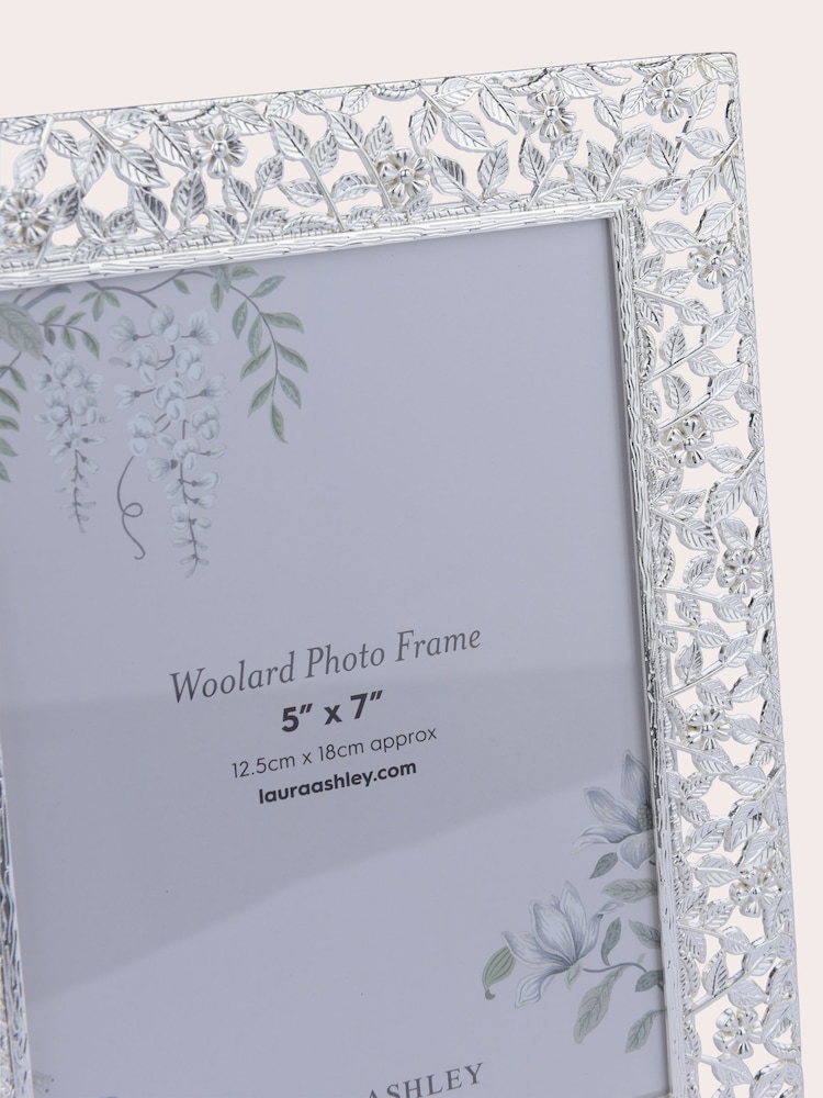 Laura Ashley Silver Plated Woolard Photo Frame - Image 4 of 4 Laura Ashley Silver Plated Woolard Photo Frame - Image 4 of 4
