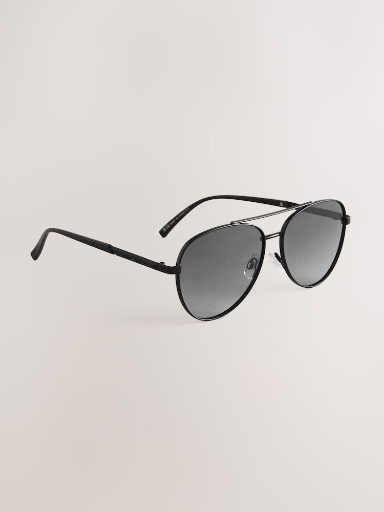 Black Tone Aviator Style Sunglasses - Image 3 of 6