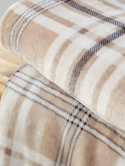 Catherine Lansfield Soft and Cosy Kelso Check Throw - صورة 4 من 4