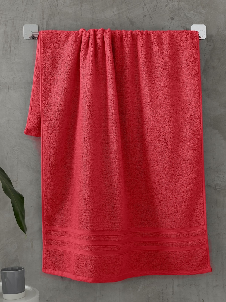 Catherine Lansfield Set of 2 Red 100% Cotton Bath Sheet Towels - Image 1 of 4