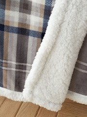 Catherine Lansfield Soft and Cosy Kelso Check Throw - صورة 3 من 4