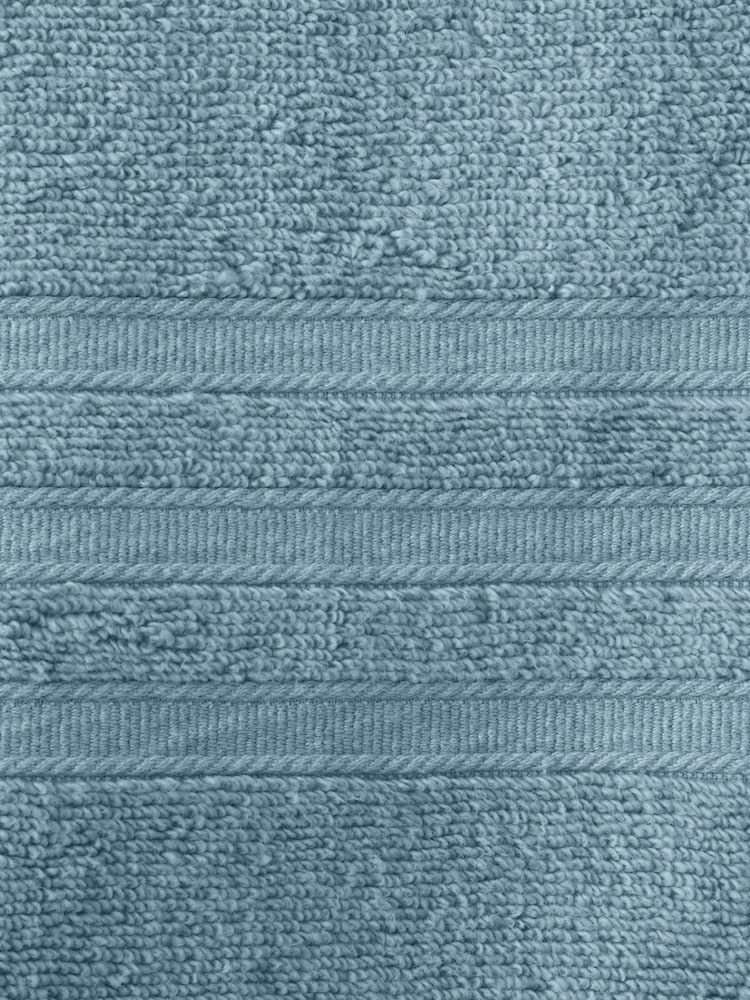 Catherine Lansfield Set of 2 Blue 100% Cotton Bath Sheet Towels - Image 4 of 4