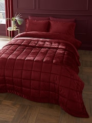 Catherine Lansfield Raspberry Red Kingsley So Soft Matt Velvet Quilted Bedspread - Image 2 of 3