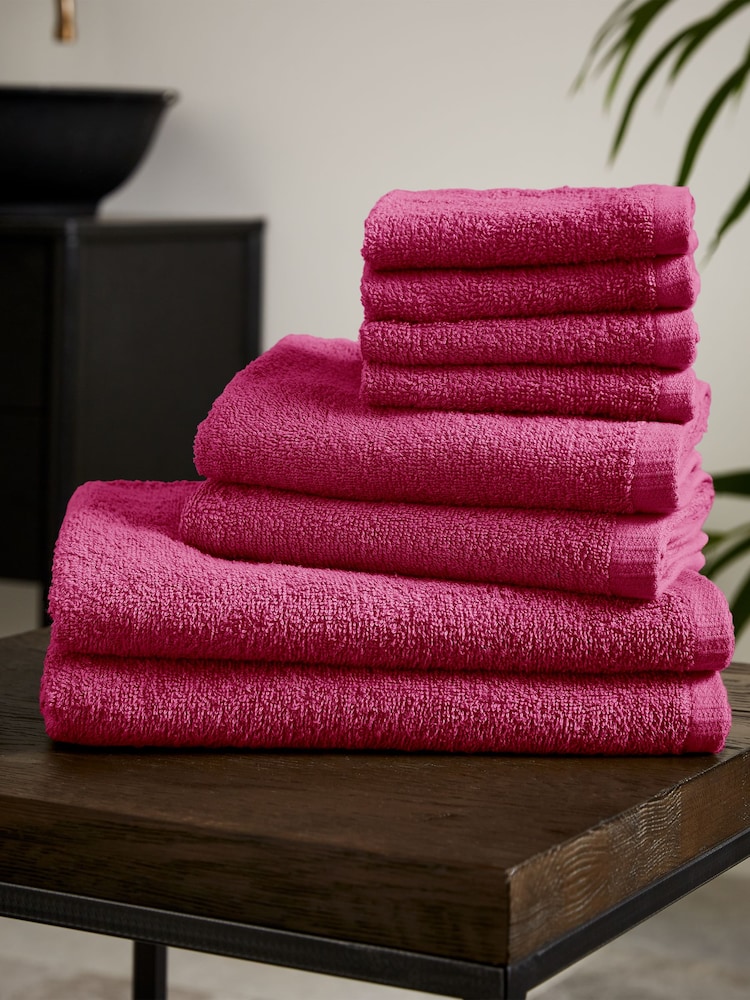 Catherine Lansfield Hot Pink Quick Dry 100% Cotton Towel Set - Image 1 of 2