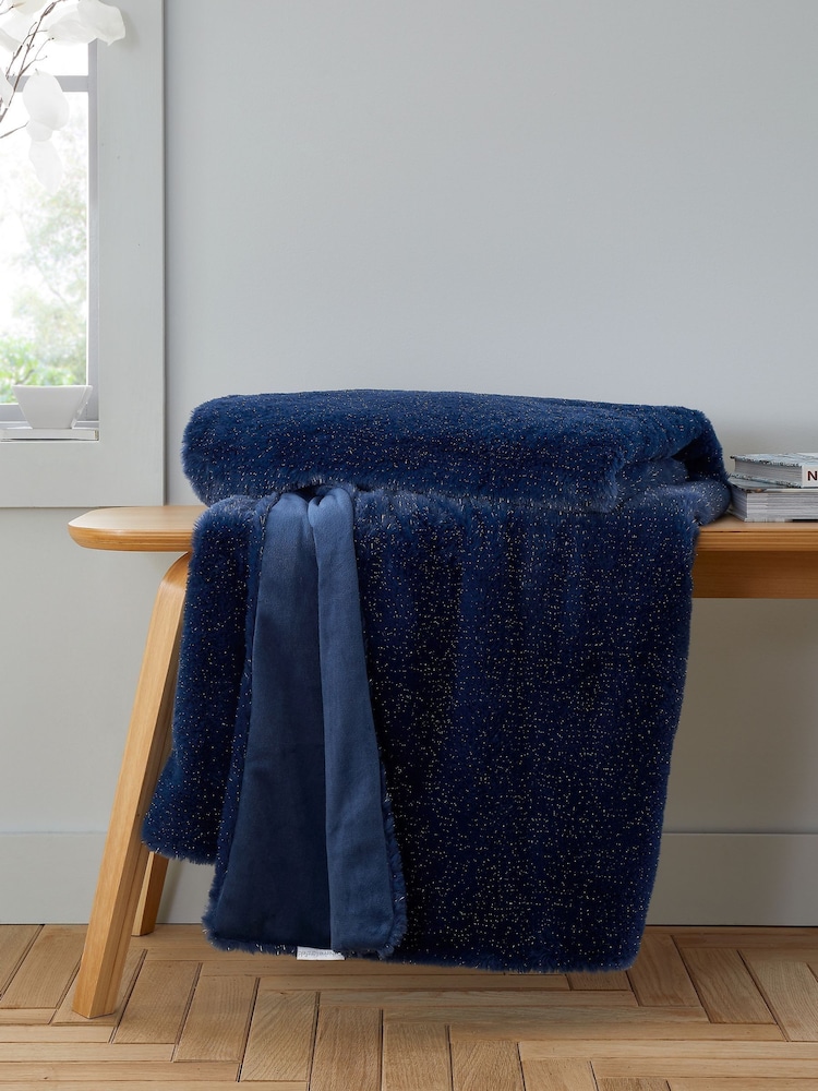 Catherine Lansfield Soft and Cosy Glamour Faux Fur Throw - Image 1 of 5