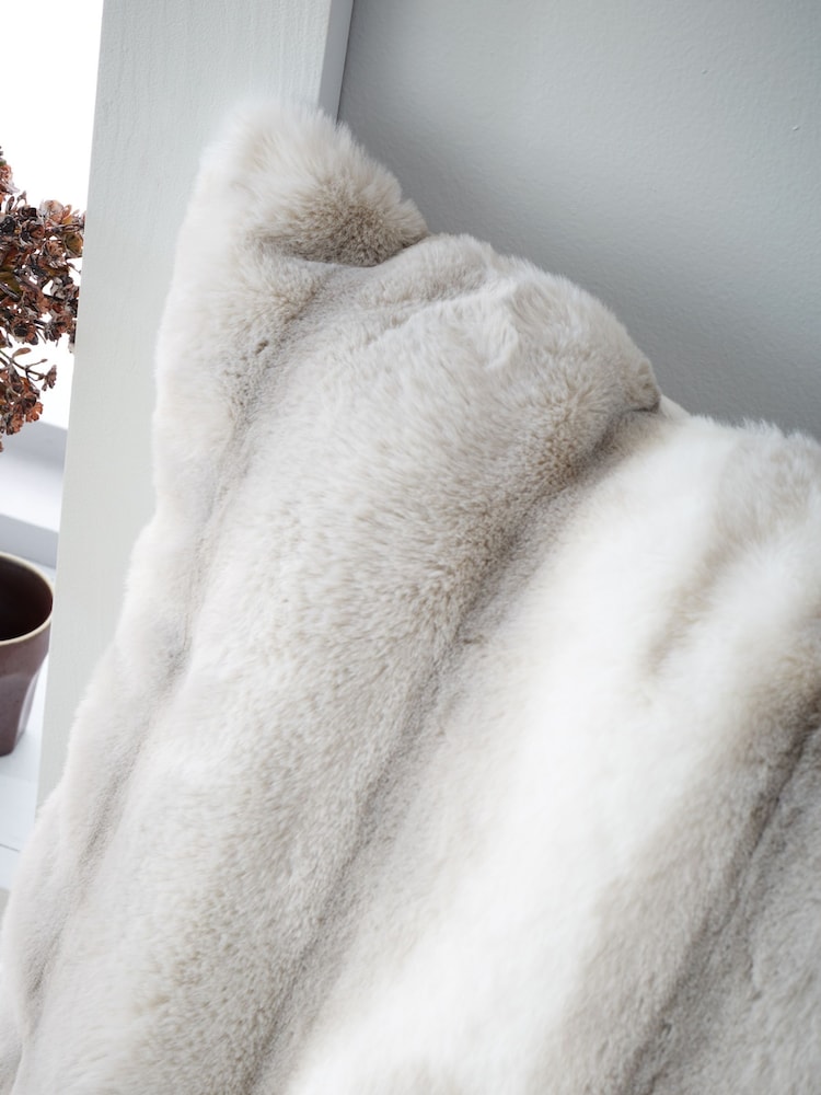 Catherine Lansfield Silver Grey Flint Soft and Cosy Faux Fur Cushion - Image 5 of 5 Catherine Lansfield Silver Grey Flint Soft and Cosy Faux Fur Cushion - Image 5 of 5