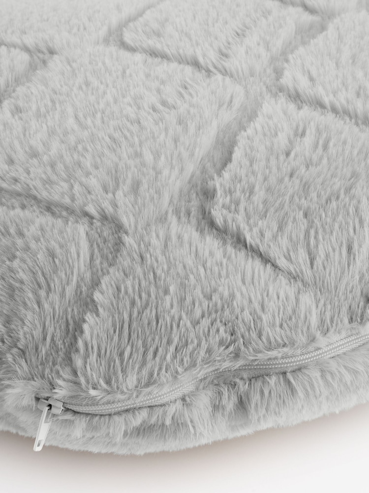 Catherine Lansfield Cosy and Soft Diamond Fleece Cuddle Chair Cushion Cushion - Imagen 3 de 3