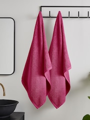 Catherine Lansfield Set of 2 Hot Pink 100% Cotton Anti Bacterial Bath Sheet Towels - Image 1 of 2