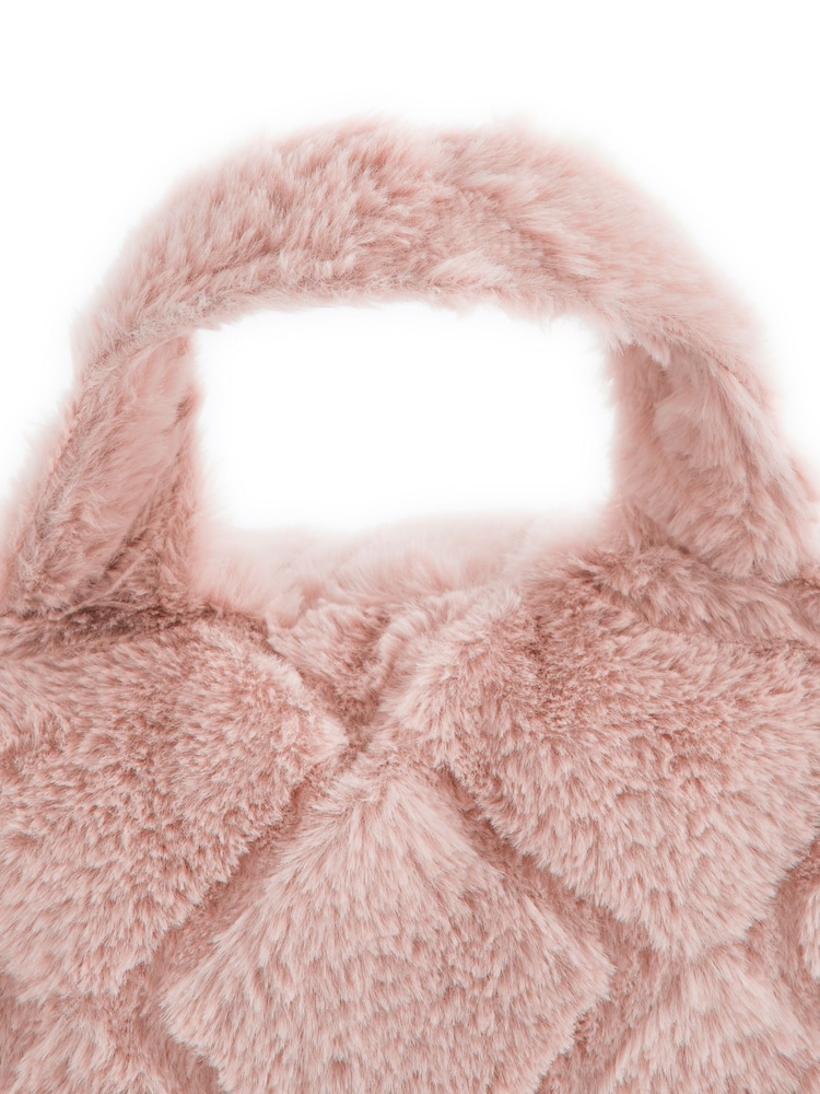 Catherine Lansfield Blush Pink Cosy and Soft Diamond Fleece Cuddle Chair Cushion Cushion - Image 2 of 3